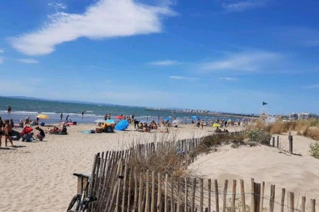 100 M De La Plage - Les Cigales De Mer - Studio Cabine - Parking Le Grau-du-Roi Zewnętrze zdjęcie